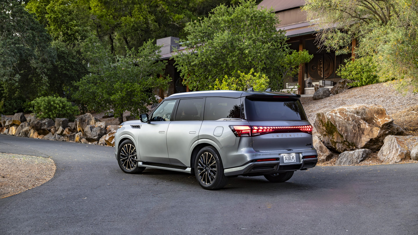 2027 INFINITI QX80 Exterior