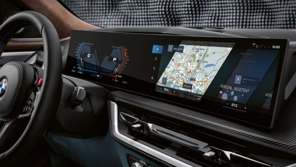 BMW Curved Display.