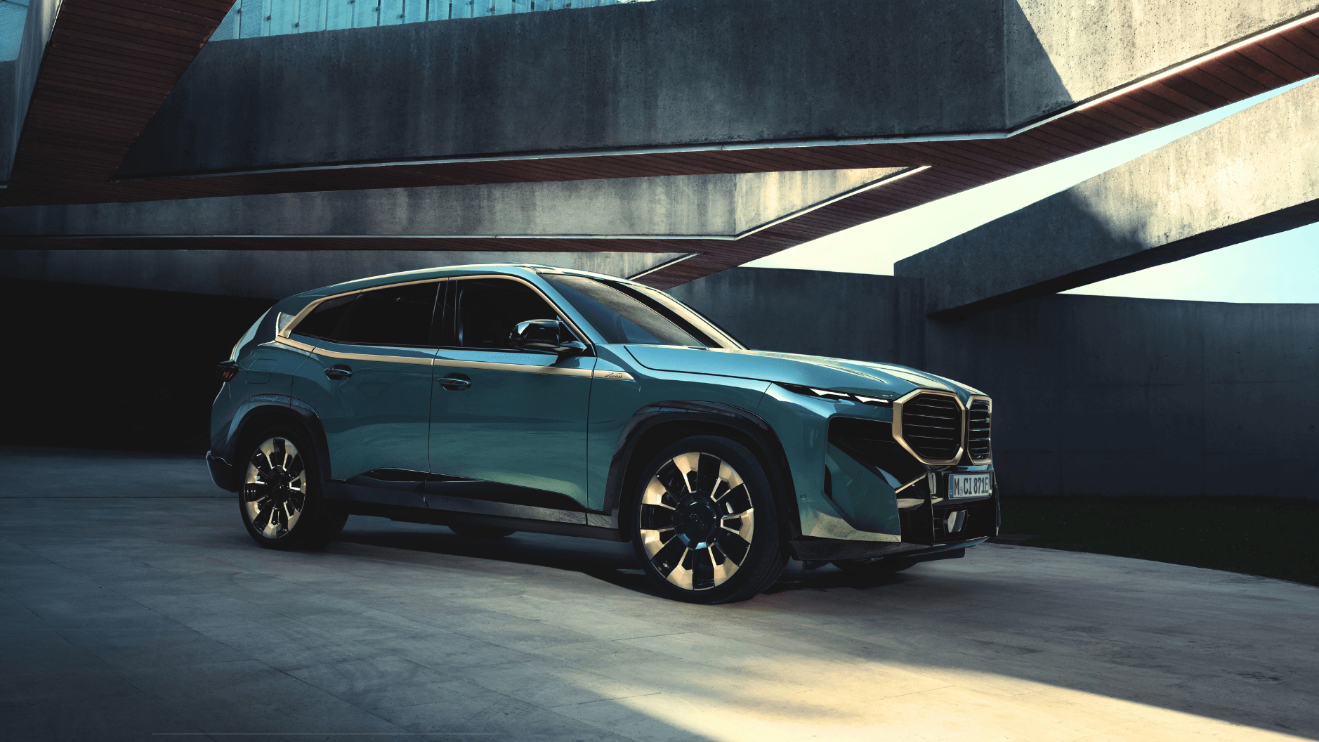 BMW XM Exterior