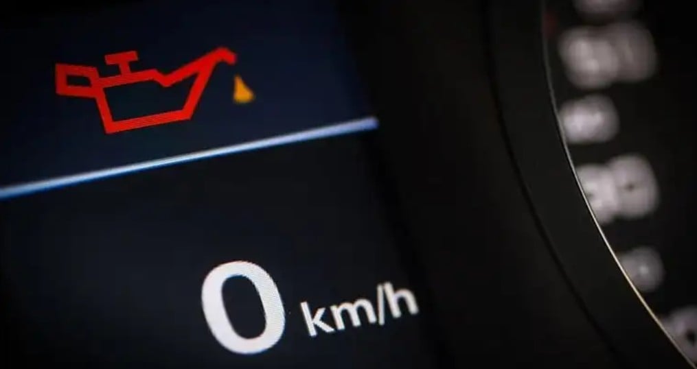 Engine oil pressure warning light